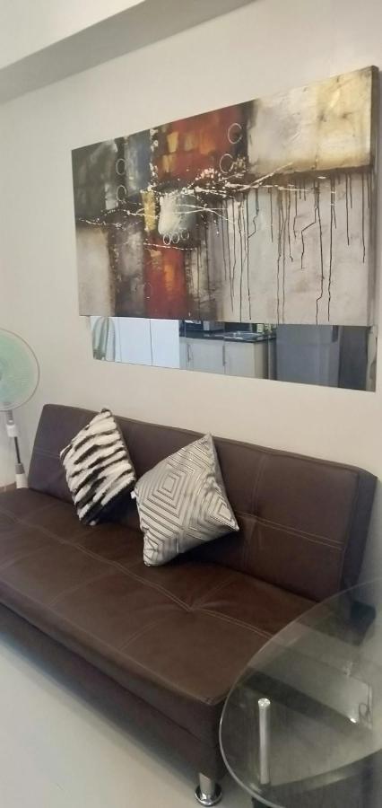 Yhanz Z Sea Residences Pasay Eksteriør bilde