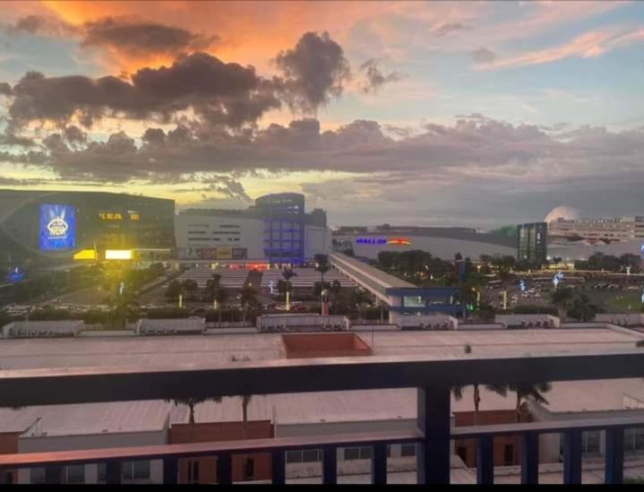 Yhanz Z Sea Residences Pasay Eksteriør bilde