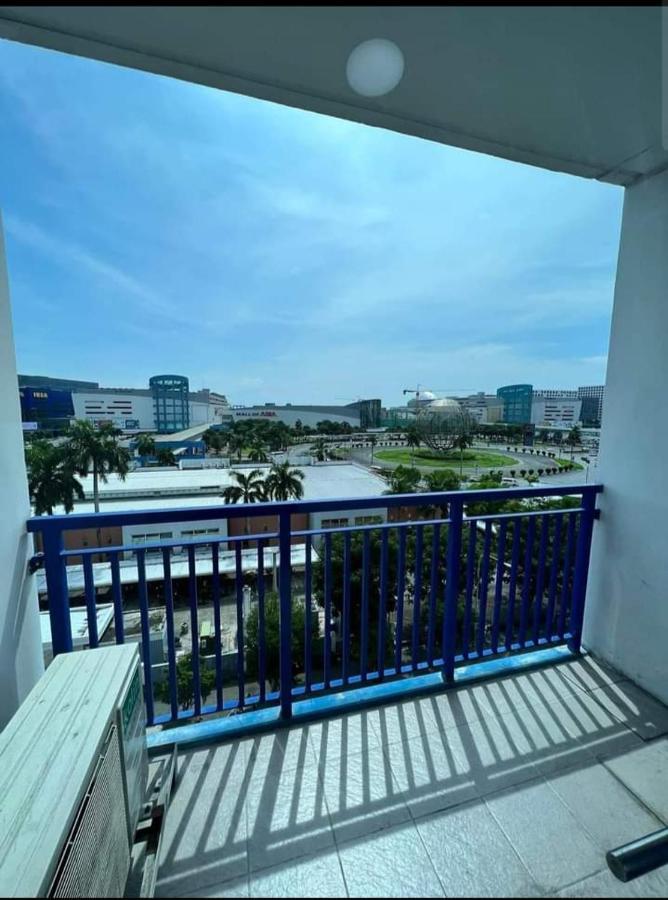 Yhanz Z Sea Residences Pasay Eksteriør bilde