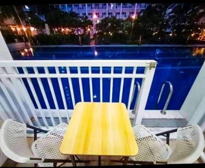 Yhanz Z Sea Residences Pasay Eksteriør bilde