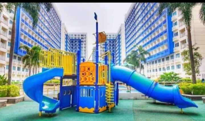 Yhanz Z Sea Residences Pasay Eksteriør bilde